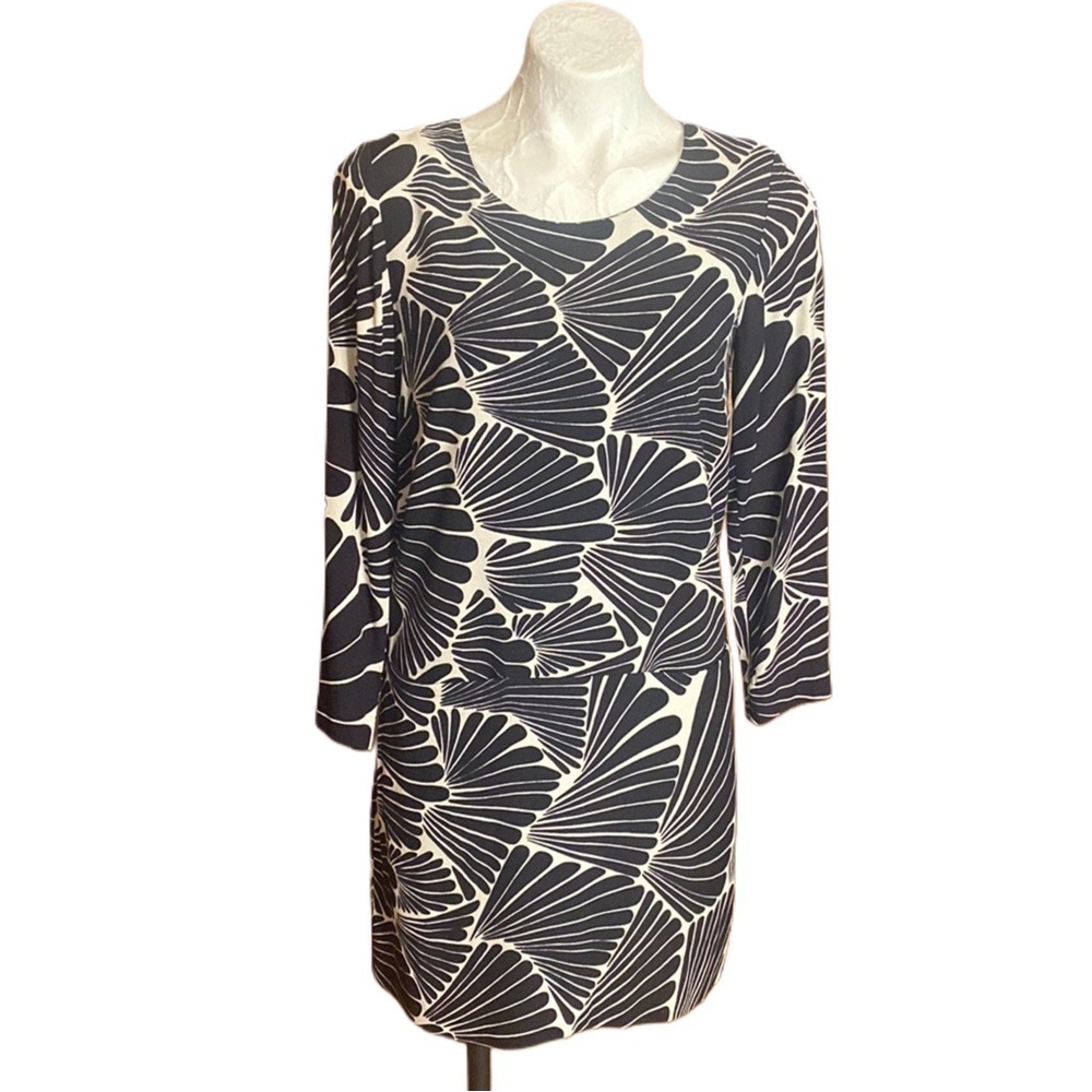 J. Crew Black and White Pocketed Shift Dress Shell motif office or party Size 6